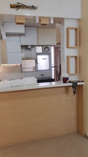 Room in 2.5 BHK Apartment at MCC Signature Heights, Raj Nagar Extension – for Rent