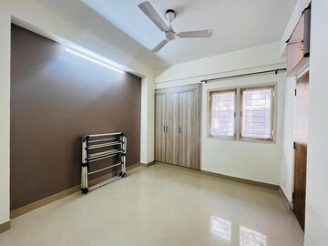 Room in 1 BHK Apartment at Vasant Kunj – for Rent