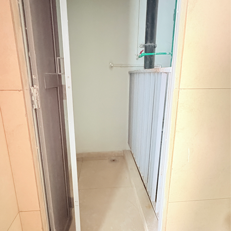 Bathroom, kalpataru-immensa 1 Bedroom 450 Sq.Ft. Apartment In Kolshet Industrial Area Thane 9138104