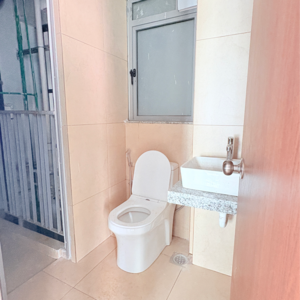 Attached Bathroom in 1 BHK Apartment at Kalpataru Immensa, Kolshet Industrial Area – for Sale