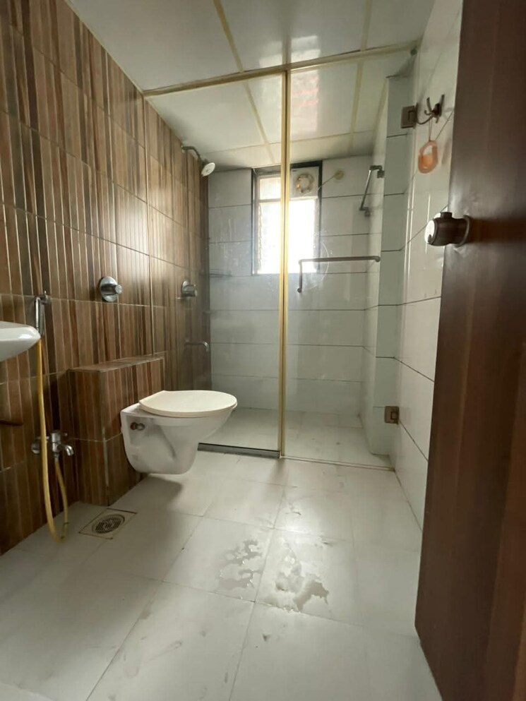 Bathroom, shubh-aaugusta 2 Bedroom 850 Sq.Ft. Apartment In Kharadi Pune 9138112