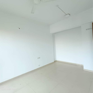 Room in 2 BHK Apartment at Kalpataru Parkcity Sunrise, Dhokali – for Sale