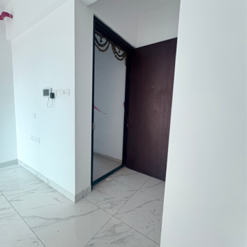 Room in 2 BHK Apartment at Raymond Ten X Habitat, Swastik Garden – for Rent