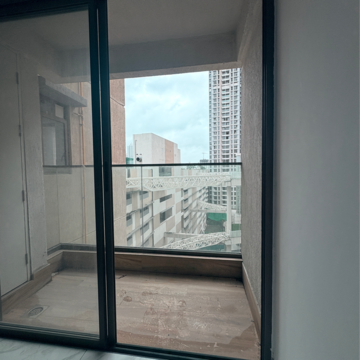 Room in 2 BHK Apartment at Raymond Ten X Habitat, Swastik Garden – for Rent