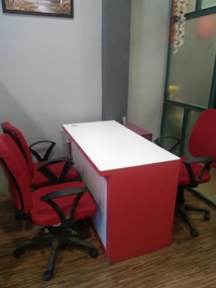 Team Area, radha-raman-apartment Commercial Office Space 225 Sq.Ft. In Dahisar West Mumbai 9138119