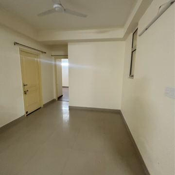 Room in 3 BHK Apartment at Paarth Aadyant, Sushant Golf City – for Rent