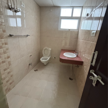 Bathroom in 3 BHK Apartment at Hestia Apartment, Malesemau – for Sale