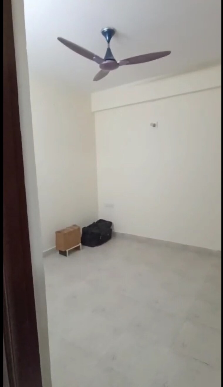 Room, mgi-gharaunda 2 Bedroom 800 Sq.Ft. Apartment In Raj Nagar Extension Ghaziabad 9138177