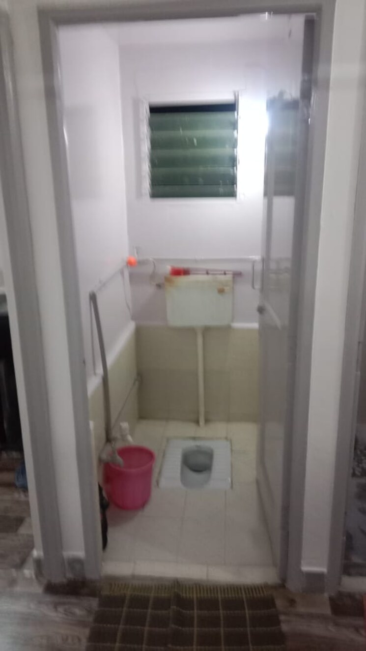 Bathroom, nagari-niwara-chs 1 RK 348 Sq.Ft. Apartment In Goregaon East Mumbai 9138183