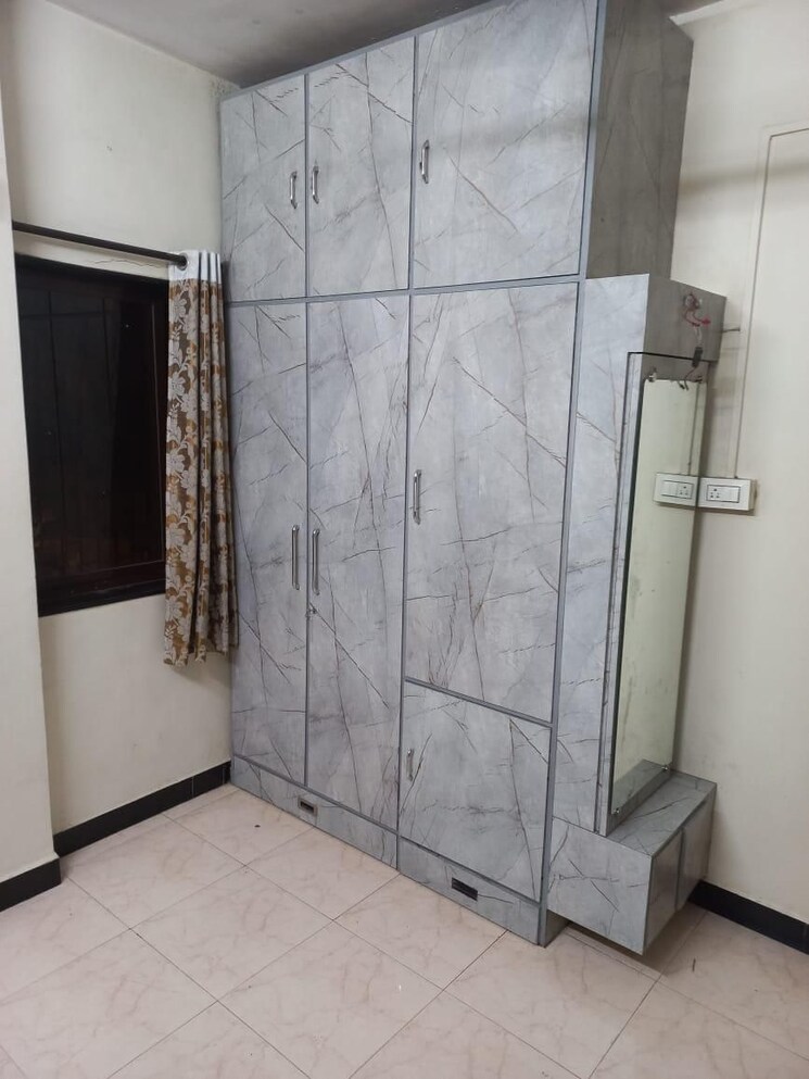 Bathroom, sahyadri-chs-jay-parakash-nagar 1 Bedroom 400 Sq.Ft. Apartment In Goregaon East Mumbai 9138190