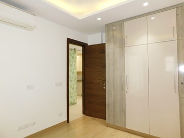 Room in 3 BHK Builder Floor at Vikram Nagar – for Sale