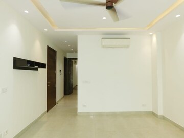 Room in 3 BHK Builder Floor at Vikram Nagar – for Sale