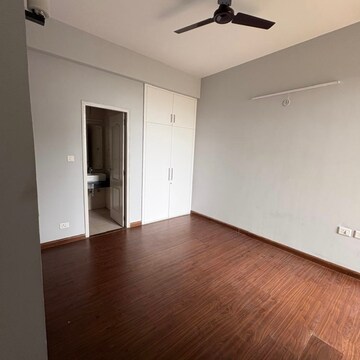 Room in 3 BHK Builder Floor at Anant Raj Ashok Estate, Sector 63a – for Sale