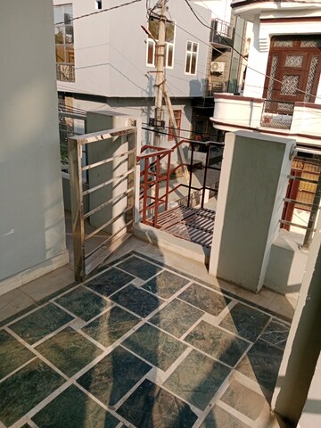 Balcony in 2 BHK Builder Floor at Sector 17 – for Rent