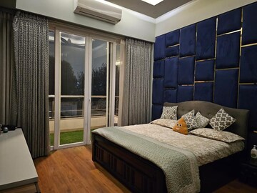 Bedroom in 3.5 BHK Apartment at Smart World Orchard, Sector 61 – for Rent