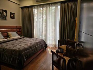 Bedroom in 3.5 BHK Apartment at Smart World Orchard, Sector 61 – for Rent