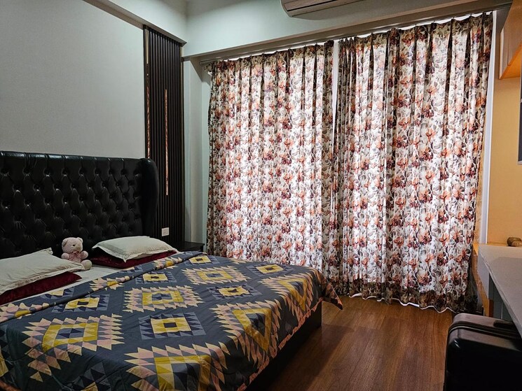 Bedroom, smart-world-orchard 3.5 Bedroom 1712 Sq.Ft. Apartment In Sector 61 Gurgaon 9138235