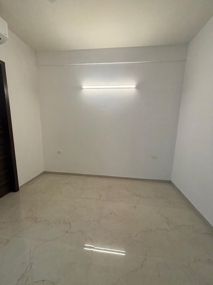 Room, smart-world-orchard 3 Bedroom 1680 Sq.Ft. Apartment In Sector 61 Gurgaon 9138236