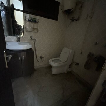 Bathroom in 2 BHK Builder Floor at Kotla Mubarakpur – for Rent