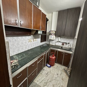 Kitchen in 2 BHK Builder Floor at Kotla Mubarakpur – for Rent