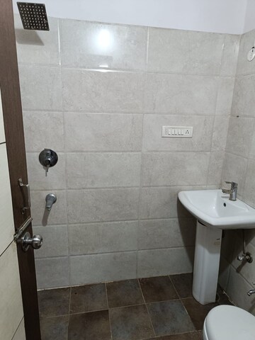 Bathroom in 3 BHK Apartment at Aastha Imperial, Raj Bhavan Road – for Rent