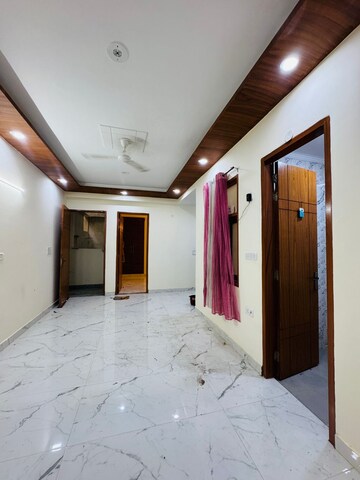 2 BHK Builder Floor For Rent in Saket