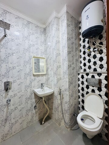 Bathroom in 2 BHK Builder Floor at Saket – for Rent