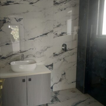 Bathroom in 1 BHK Builder Floor at Sector 9 – for Rent
