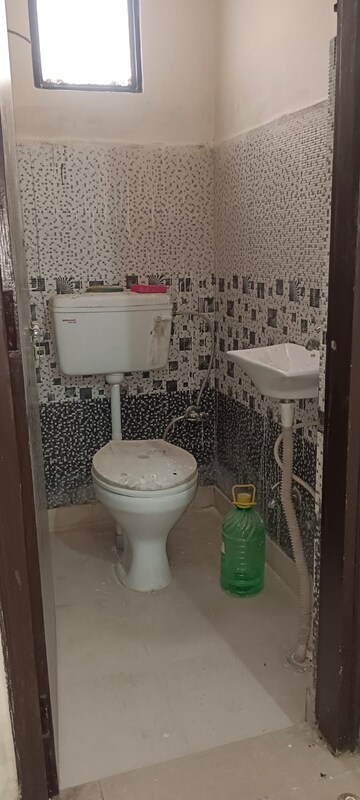 Bathroom in 1 BHK Builder Floor at Laxmi Homes, Shahberi – for Rent