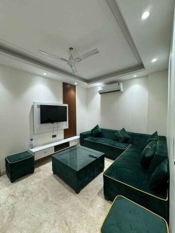 2 BHK Builder Floor For Rent in Saket