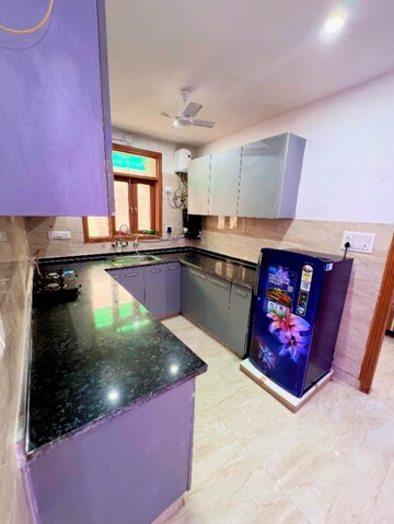Furnished Amenities in 2 BHK Builder Floor at Saket – for Rent