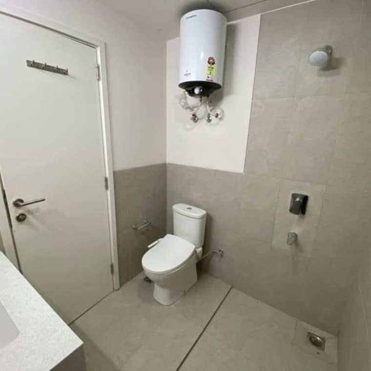 Bathroom, ireo-the-corridors 2.5 Bedroom 1484 Sq.Ft. Apartment In Ramgarh Dhani Gurgaon 9138351