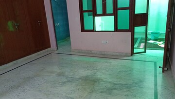 Room in 3 BHK Builder Floor at Sector 1 Vaishali – for Rent