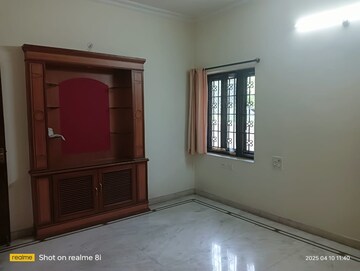 Room in 6 BHK Independent House at Vanasthalipuram – for Sale