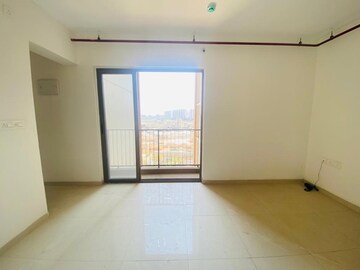 Room in 1 BHK Apartment at Runwal My City, Dombivli East – for Rent