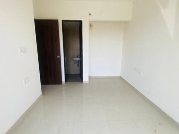Room in 1 BHK Apartment at Runwal My City, Dombivli East – for Rent