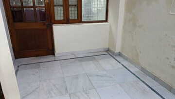 Room in 2 BHK Builder Floor at Vaishali Sector 2 – for Rent
