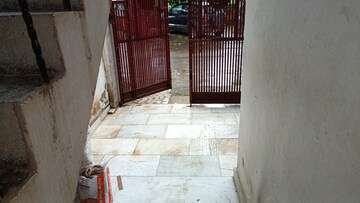 2 BHK Builder Floor – Entrance View at Vaishali Sector 2 - for Rent
