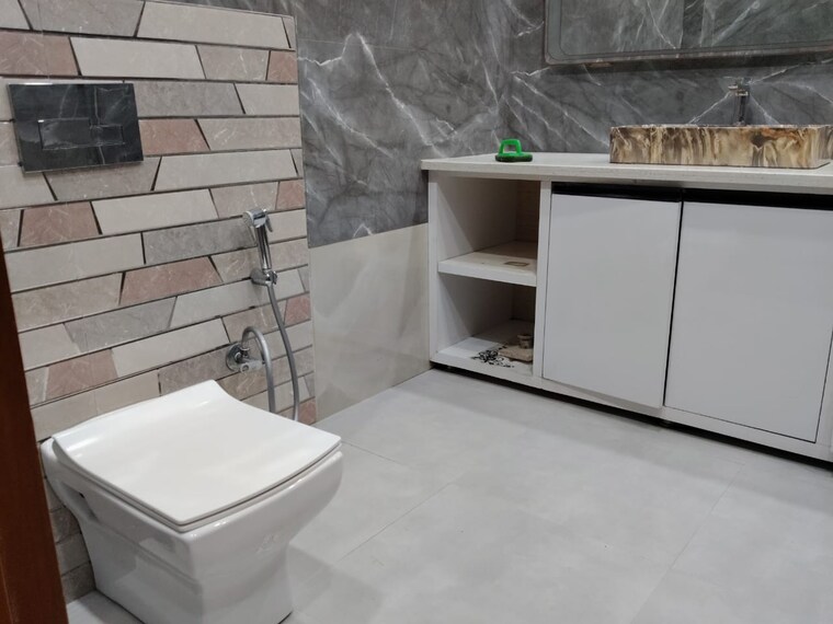 Bathroom, sector 108 3 Bedroom 300 Sq.Mt. Independent House In Sector 108 Noida 9138390