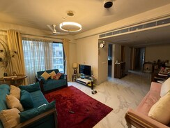 4 BHK + Servant Room Apartment For Sale in DLF The Grove