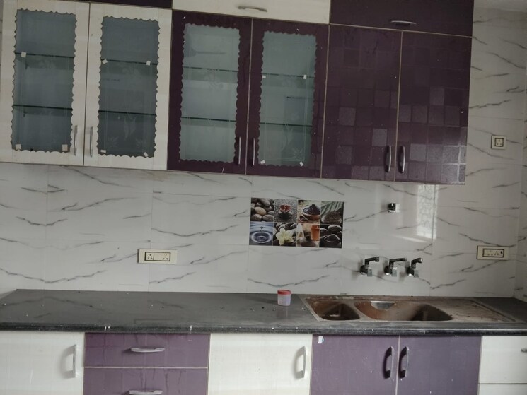 Kitchen, sector 92 2.5 Bedroom 450 Sq.Mt. Builder Floor In Sector 92 Noida 9138429
