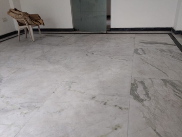 Room, sector 92 2.5 Bedroom 450 Sq.Mt. Builder Floor In Sector 92 Noida 9138429