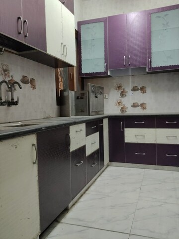 Kitchen in 2.5 BHK Builder Floor at Sector 92 – for Rent