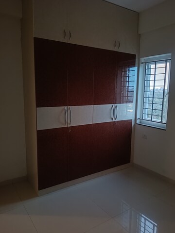 Room in 3 BHK Apartment at DSR Highland Greenz, Doddakannelli – for Rent