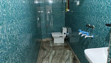 Bathroom in 3 BHK Builder Floor at Sector 1 Vaishali – for Rent
