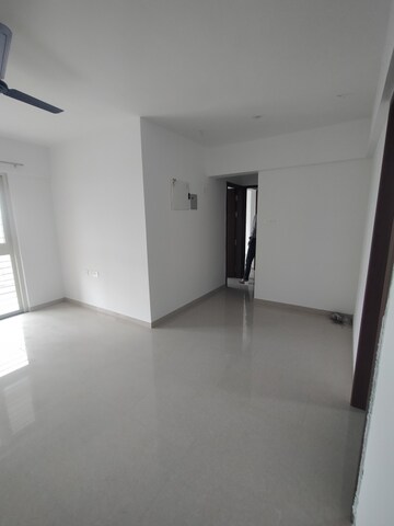 Room in 2 BHK Apartment at 4 Taljai Hills Phase 1, Dhankawadi – for Rent