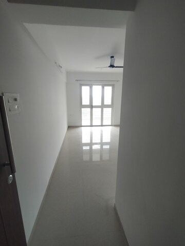 Room in 2 BHK Apartment at 4 Taljai Hills Phase 1, Dhankawadi – for Rent