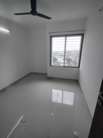 Room in 2 BHK Apartment at 4 Taljai Hills Phase 1, Dhankawadi – for Rent