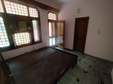 Bedroom in 2 BHK Independent House at Sector 13 – for Rent