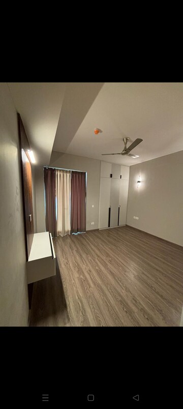Room in 4 BHK Builder Floor at Sector 57 – for Sale